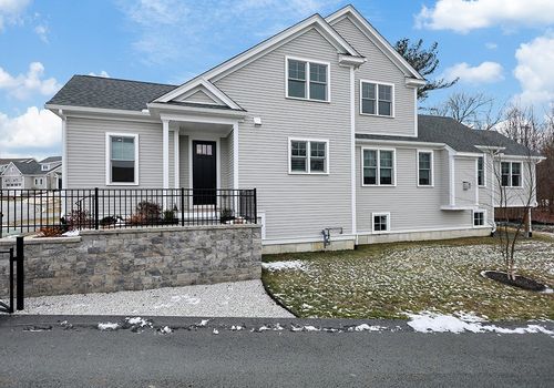 47-47 Weston Ln, Hopkinton, MA, 01748-2933 | Card Image