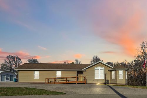 440 Hendricks Creek Rd, Burkesville, KY, 42717-8720 | Card Image