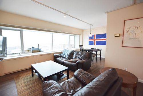 apt-17j-555 E William St, Ann Arbor, MI, 48104-2427 | Card Image