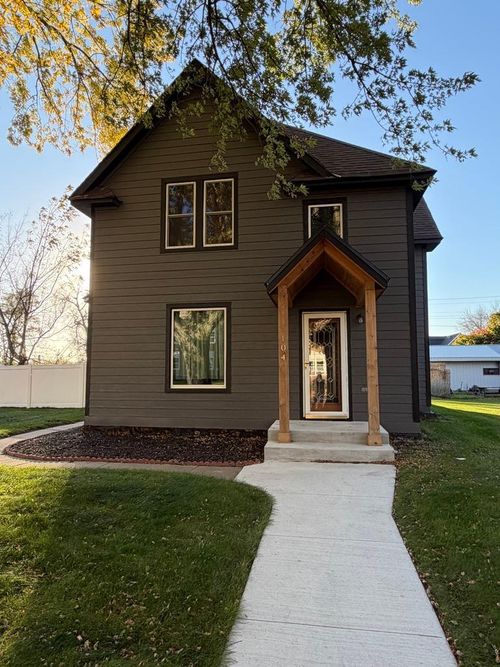 104, 106 S Park Street, Hendricks, MN, 56136 | Card Image