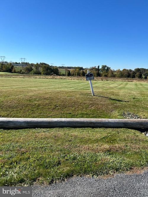 275 Hawksworth Dr, OXFORD, PA, 19363-2525 | Card Image