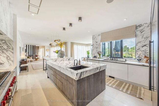 2 Allen Manor, House other with 5 bedrooms, 7 bathrooms and 24 parking in Markham ON | Image 11