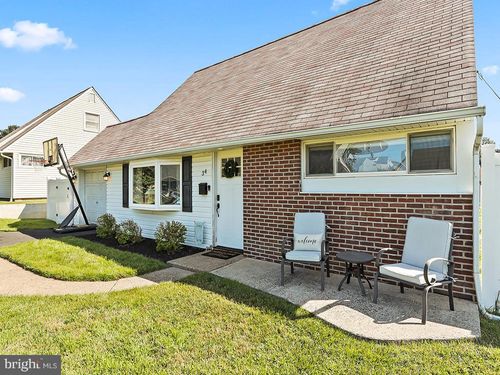 34 Parkside Cir, LEVITTOWN, PA, 19056-3502 | Card Image