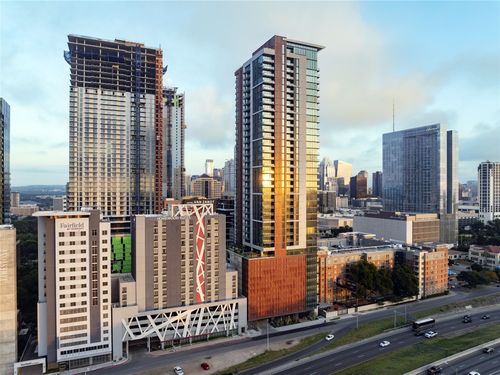 unit-2007-84 N Interstate 35, Austin, TX, 78701-4978 | Card Image