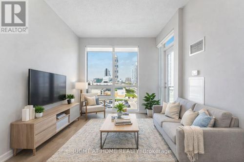 715-4011 Brickstone Mews, Mississauga, ON, L5B0J7 | Card Image