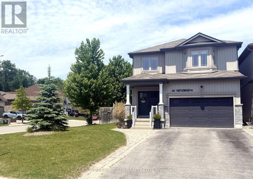 212 Maplewood Drive, Essa (Angus), ON, L0L1B4 | Card Image