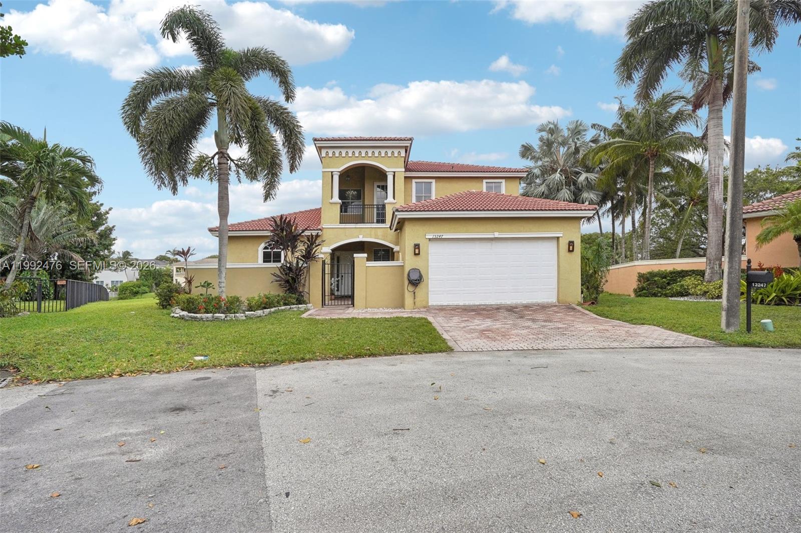 Residential in Miramar 3