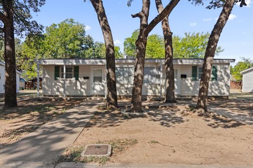2209 Barbell Lane, Fort Worth, TX, 76111 | Card Image