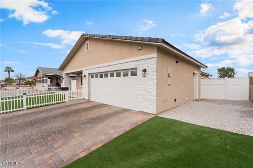 3416 Blake Ave, North Las Vegas, NV, 89030-4600 | Card Image