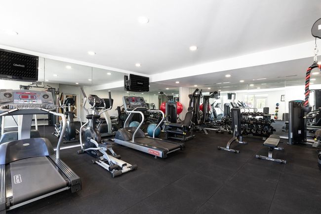 STE-906 - 10 Aragon Ave, Condo with 2 bedrooms, 2 bathrooms and null parking in Coral Gables FL | Image 21