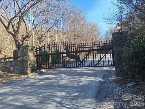 946 Lake Rd, Old Fort, NC, 28762 | Card Image