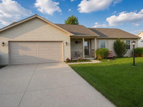 609 N Glover Ct, Saint Joseph, IL, 61873-8440 | Card Image