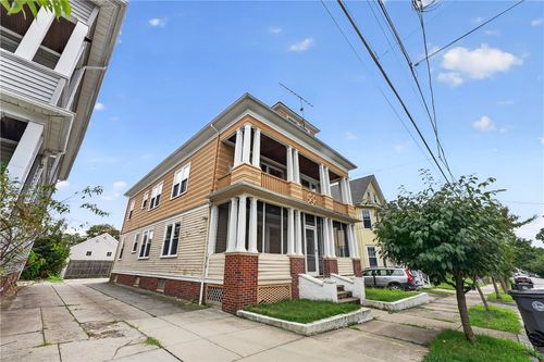 113 Radcliffe Ave, Providence, RI, 02908-2944 | Card Image