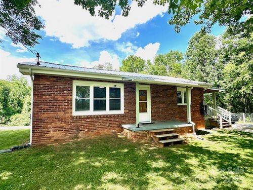 68 Roosevelt Rdg, Canton, NC, 28716-2165 | Card Image