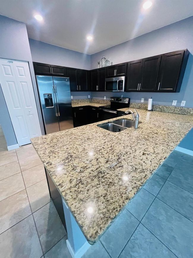 4333 Braxton Ave, Condo with 2 bedrooms, 3 bathrooms and null parking in West Palm Beach FL | Image 7