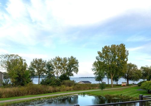 N24W30426 Crystal Springs Dr, Pewaukee, WI, 53072-4275 | Card Image