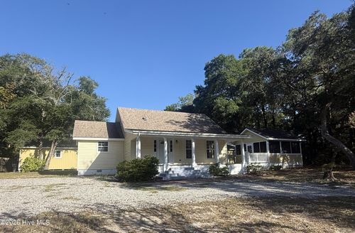 108 Nw 29th St, Oak Island, NC, 28465-7523 | Card Image