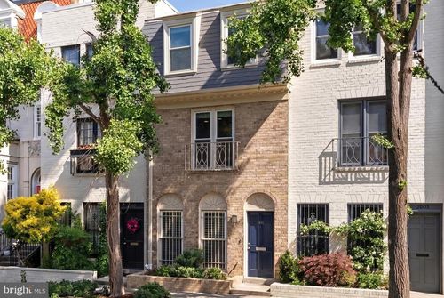 2011 Hillyer Pl Nw, WASHINGTON, DC, 20009-1005 | Card Image