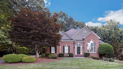 122 Mariner Pointe Ln, Mooresville, NC, 28117-8845 | Card Image