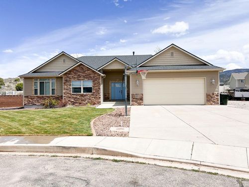 5228 N Woodland Pointe Cir, Enoch, UT, 84721-7564 | Card Image