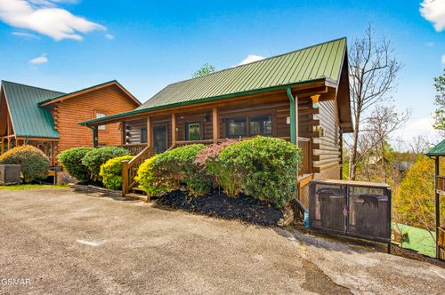 757 Chickasaw Gap Way, Pigeon Forge, TN, 37863 | Card Image