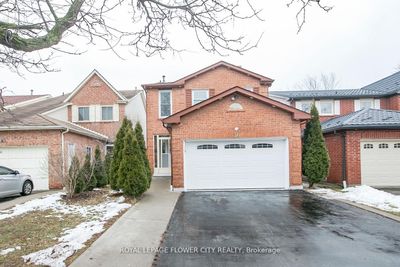 36 Cresswell Dr, House other with 4 bedrooms, 4 bathrooms and 6 parking in Brampton ON | Image 1