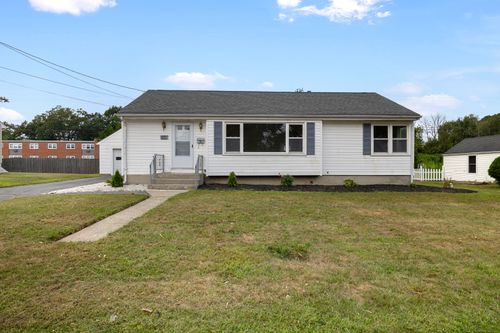 12 Burgess Pl, Groton, CT, 06340-5011 | Card Image