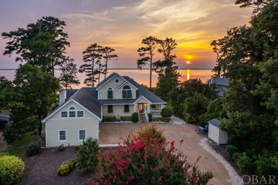 4028 Martins Point Road, House other with 3 bedrooms, 3 bathrooms and null parking in Kitty Hawk NC | Image 1