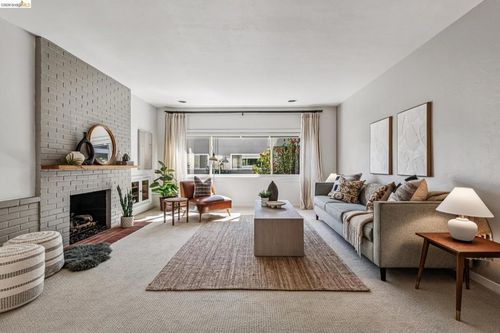 e-1519 1519 Oxford St, Berkeley, CA, 94709 | Card Image