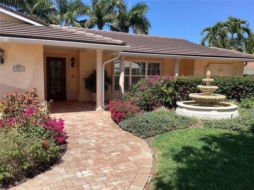 521 Wedge Ln, Longboat Key, FL, 34228-3525 | Card Image
