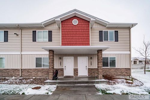 560 Trails End, Idaho Falls, ID, 83402-1286 | Card Image