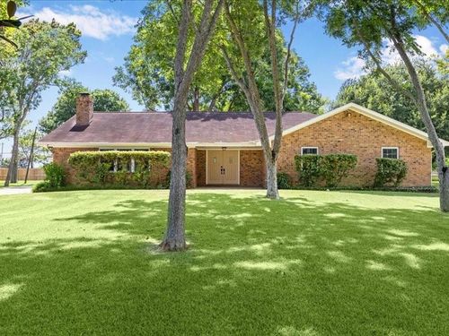 3630 Prairie Dr, Dickinson, TX, 77539-9314 | Card Image