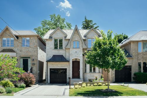 565 Broadway Ave, East York, ON, M4G2S2 | Card Image