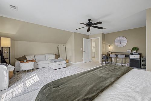 142 Ridgeview Trce, Hendersonville, TN, 37075-7007 | Card Image