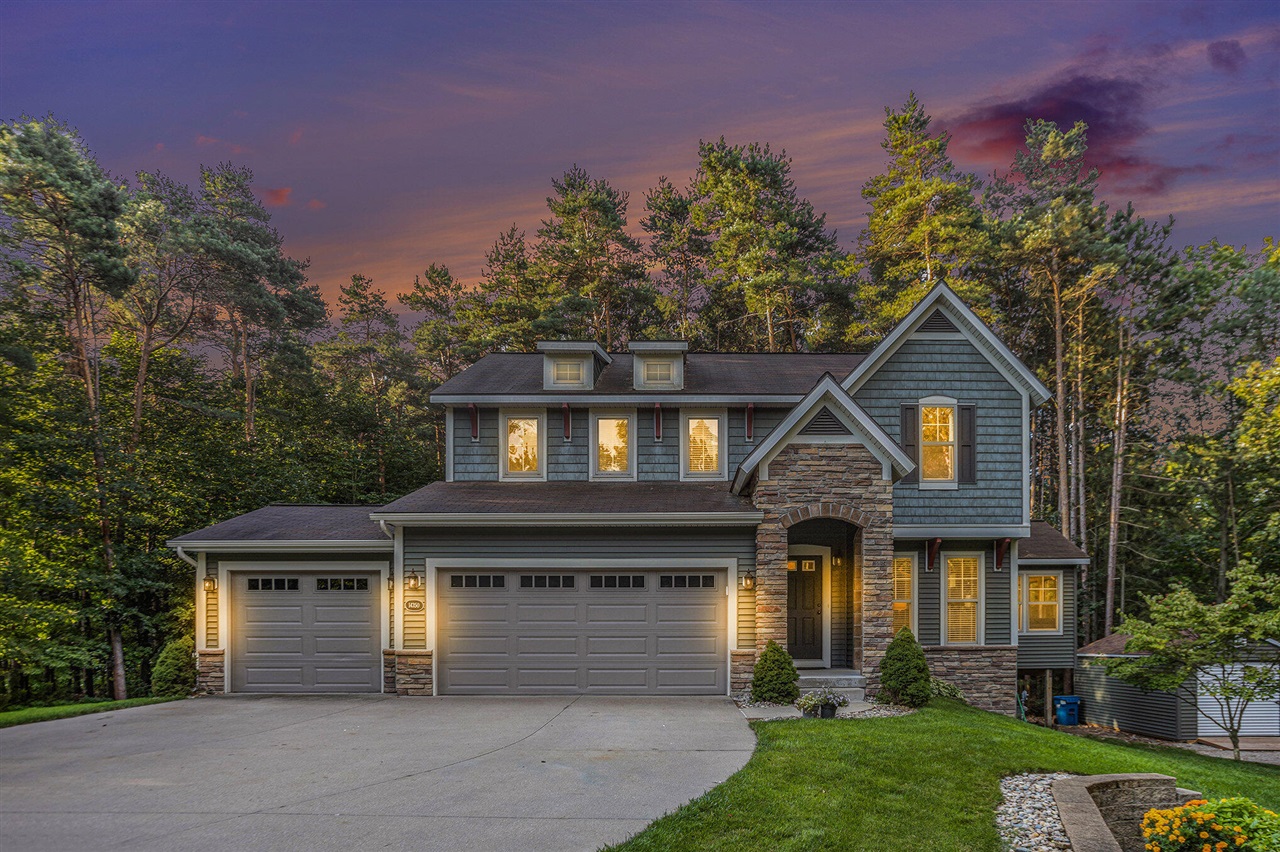 Mackinaw Trl, Grand Haven, MI 49417