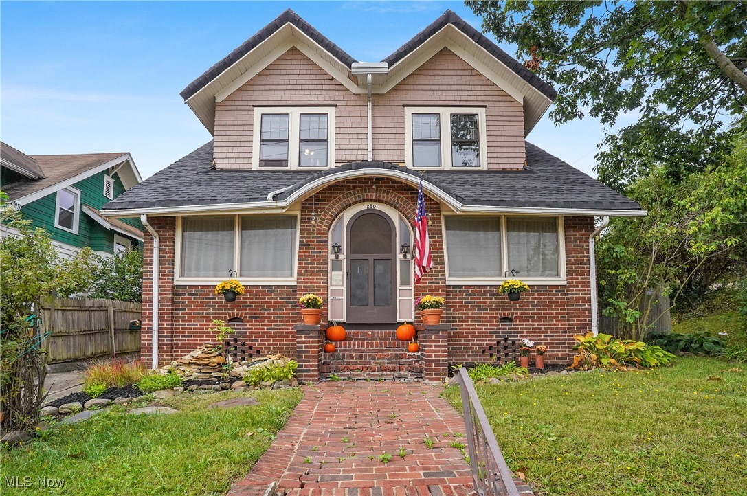 Rhodes Ave, Akron, OH 44302