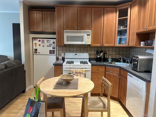 1g-310 Riverside Blvd, Long Beach, NY, 11561-3591 | Card Image
