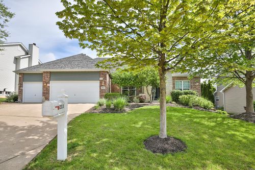 203 Vista Pointe Court, St Peters, MO, 63376 | Card Image