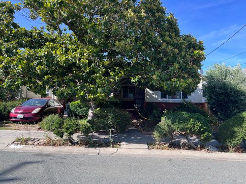 162 Hillcrest Ave, Pittsburg, CA, 94565-6504 | Card Image