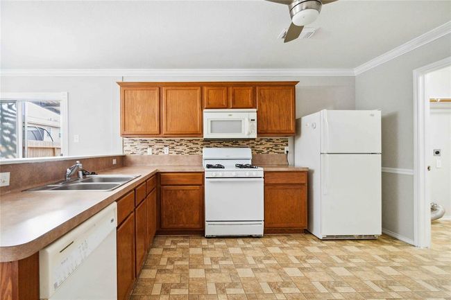 19826 Creston Cove Ct, House other with 3 bedrooms, 2 bathrooms and 1 parking in Cypress TX | Image 9