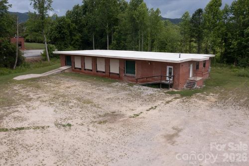 2324 Us 70 E, Marion, NC, 28752-6778 | Card Image