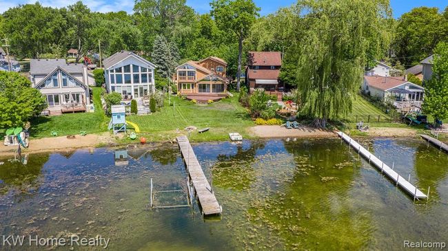 8863 Lakeview Drive, Home with 6 bedrooms, 3 bathrooms and null parking in White Lake Twp MI | Image 34