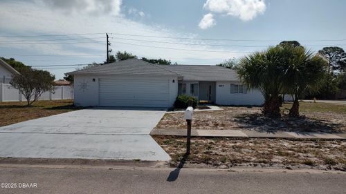 1077 Willow Wood Dr, PORT ORANGE, FL, 32129-7459 | Card Image