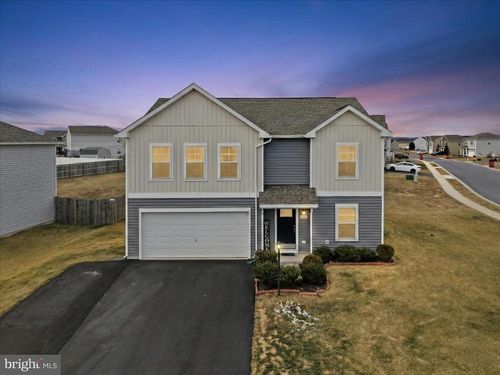 152 Eurasian Dr, Bunker Hill, WV, 25413-1701 | Card Image