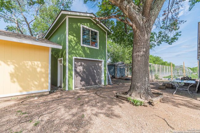 3951 Briar Hollow St, House other with 3 bedrooms, 2 bathrooms and null parking in San Antonio TX | Image 56