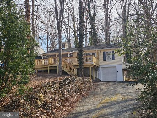 1843 S Lakeshore Dr, LOUISA, VA, 23093-5742 | Card Image