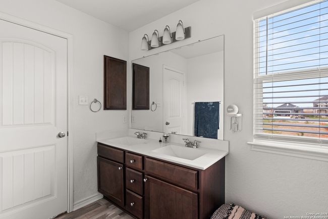6583 Runaway Row, House other with 4 bedrooms, 3 bathrooms and null parking in Converse TX | Image 18