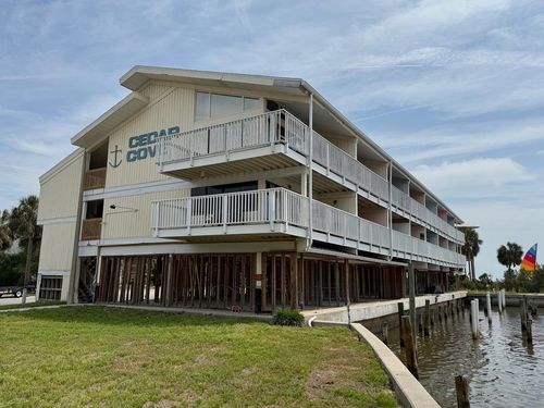 7-82 2nd St, Cedar Key, FL, 32625-5110 | Card Image