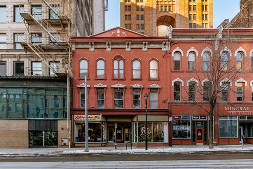 715 N Milwaukee St, Milwaukee, WI, 53202-4415 | Card Image