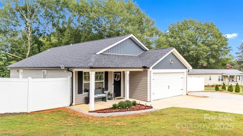 3165 Spencer Rd Ne, Conover, NC, 28613-8631 | Card Image